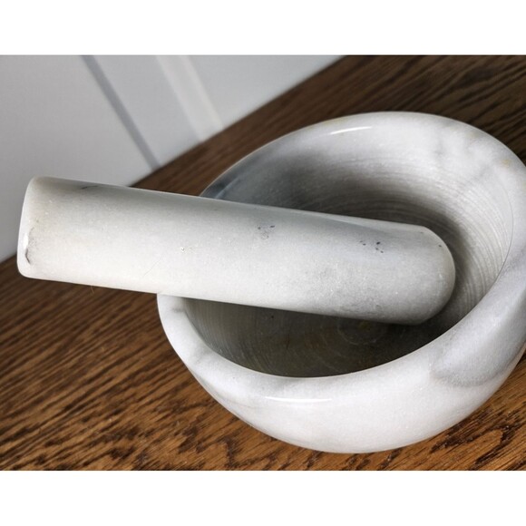 Vintage Marble White Pestal and  Mortar 2.5" Tall 4" Wide Preowned - Picture 2 of 6